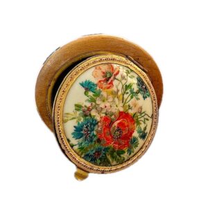 "Unvased" Refurbished Vintage Compact